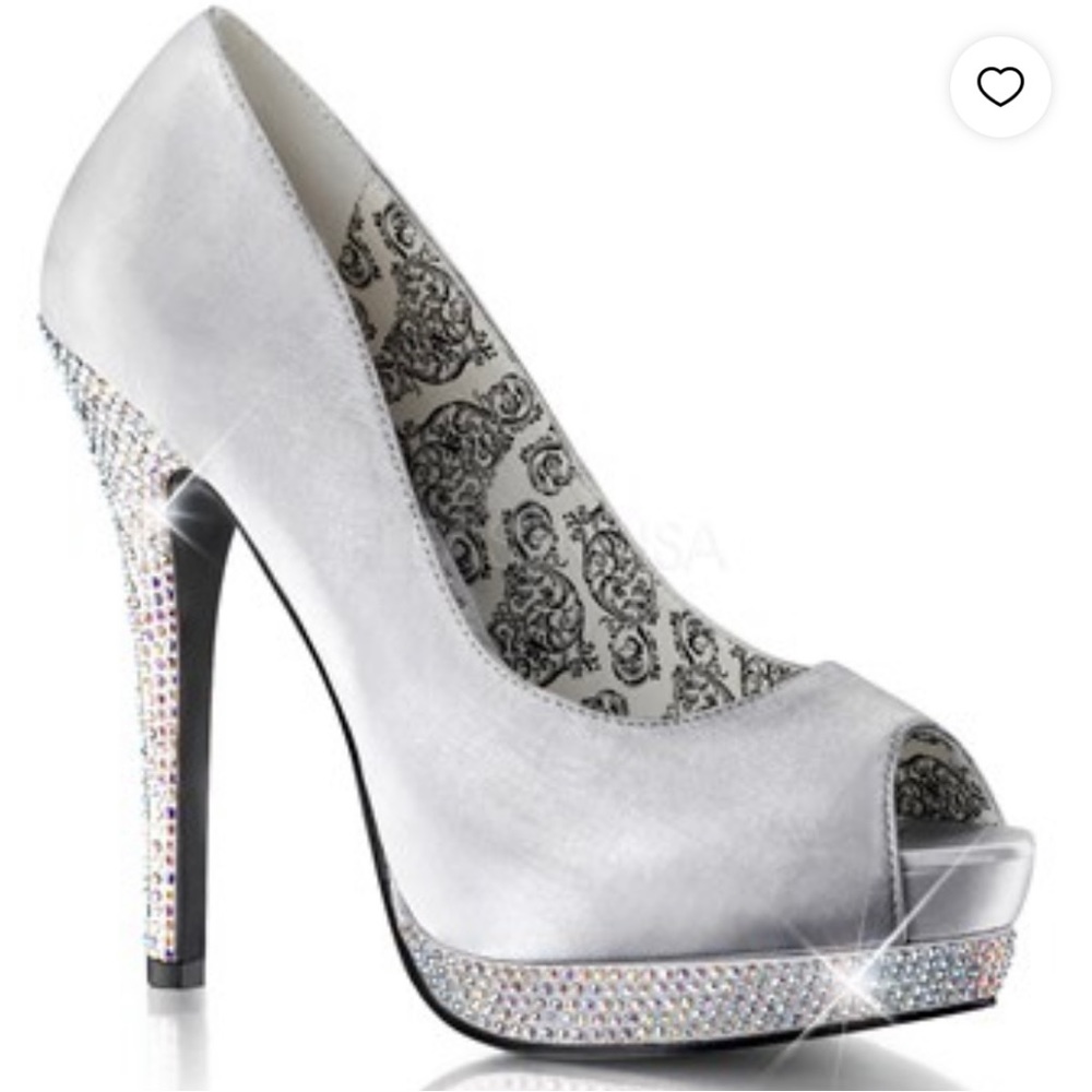 BORDELLO BELLA12 SATIN RHINESTONE PEEP-TOE PLATFORM HEELS IN WHITE/IVORY Sz8
